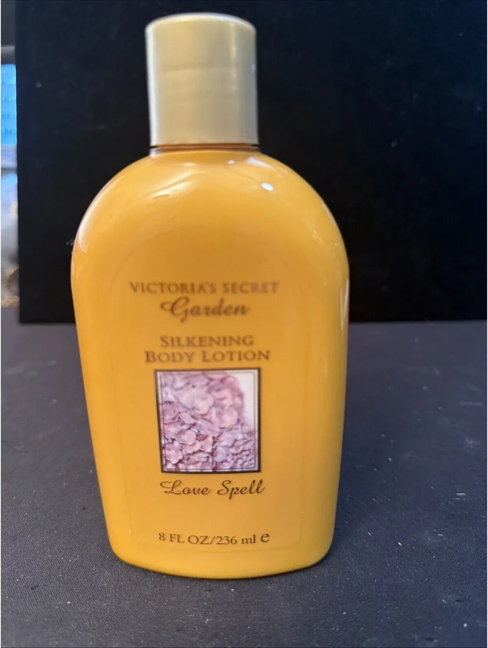 Victoria's Secret Love Spell Silkening Body Lotion 8 oz Vintage